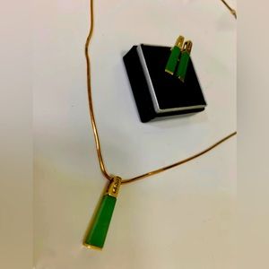 18K gold chain 5.8g, 10k gold pendant with jade 2.1g & 10k Yellow Gold Earrings